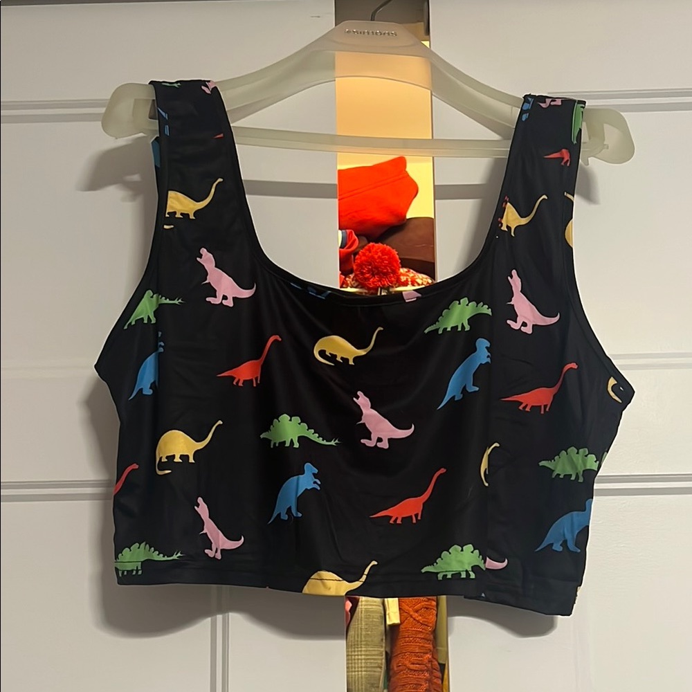 🔥 2/12$ ✨ Colorful Dinosaur Print Crop Top